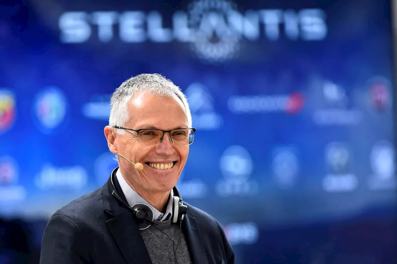 Carlos Tavares dimite como CEO de Stellantis