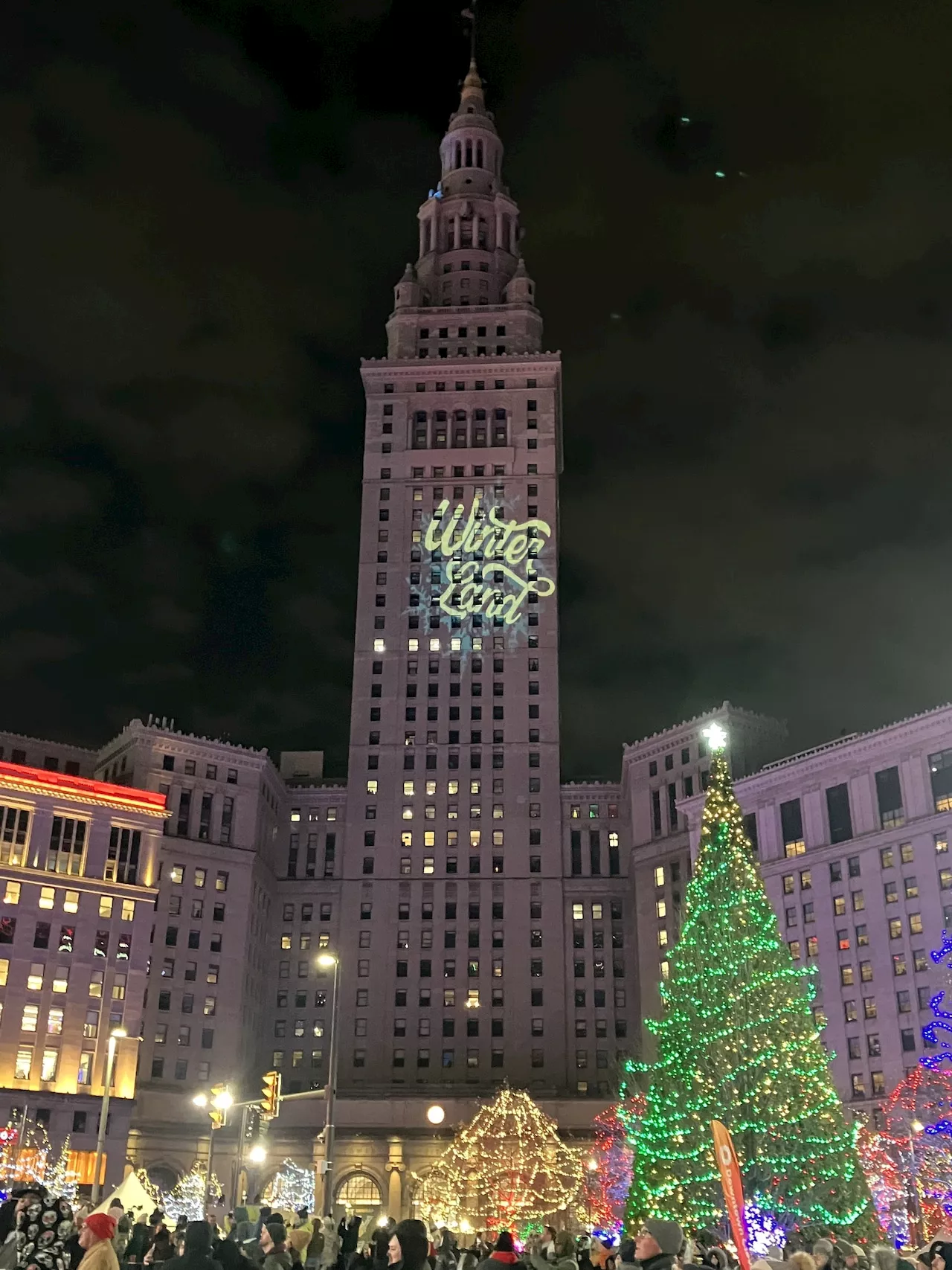 WinterLand tree lighting draws hundreds to Public Square, as Cleveland welcomes the holiday season