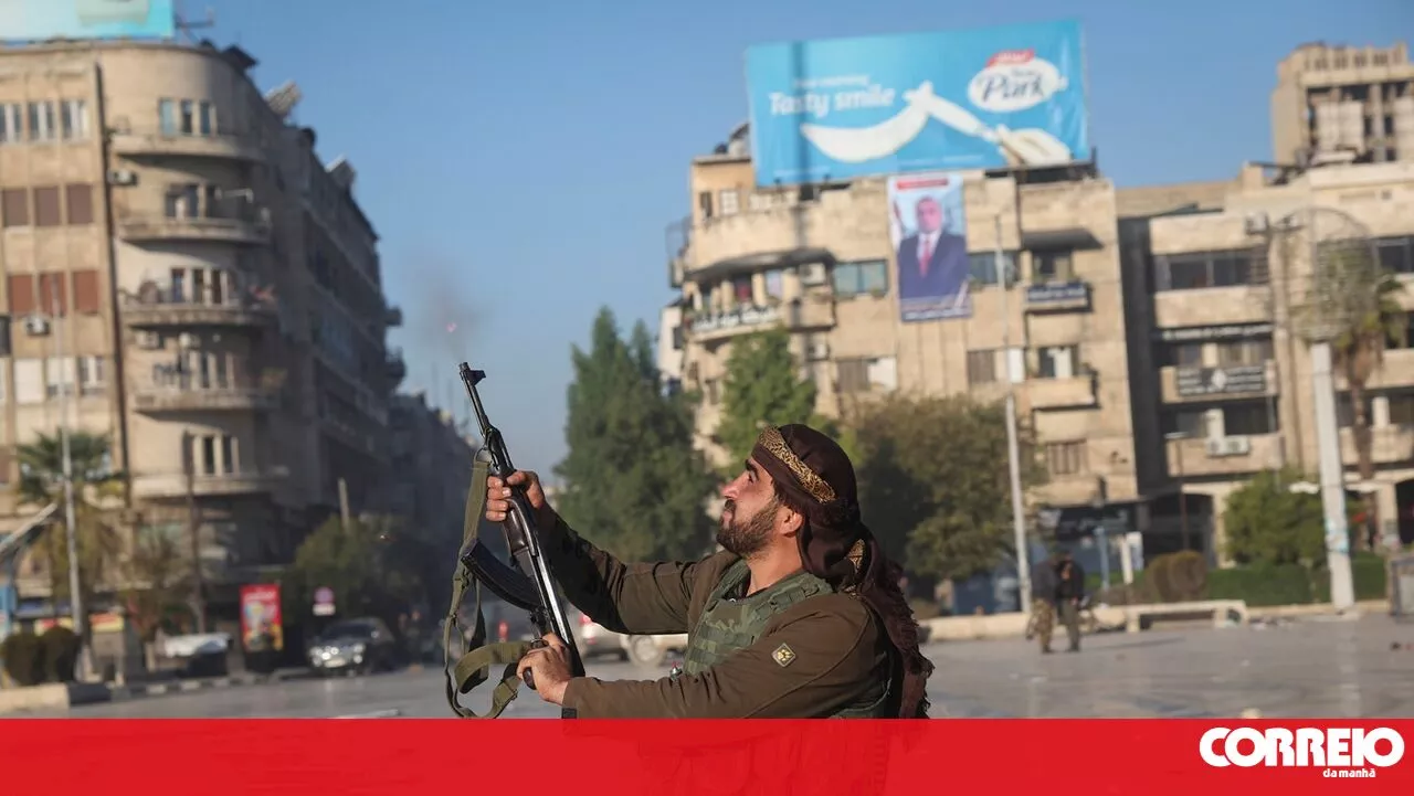 Rússia bombardeia Alepo tomada por rebeldes