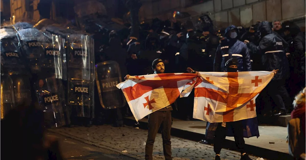 Georgiens Bürger protestieren gegen Verschiebung der EU-Beitrittsverhandlungen