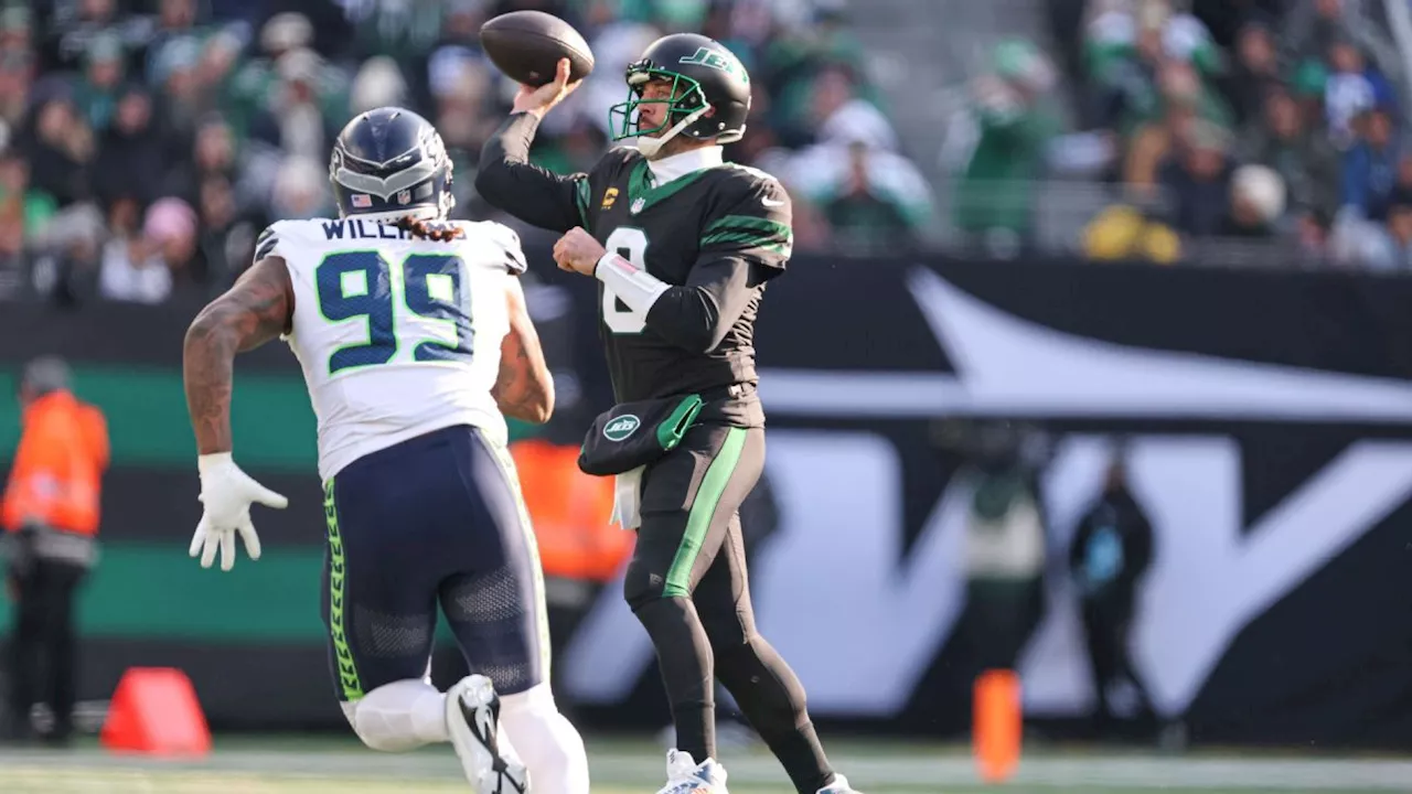 Seahawks' Leonard Williams returns pick-six 92 yards vs. Jets