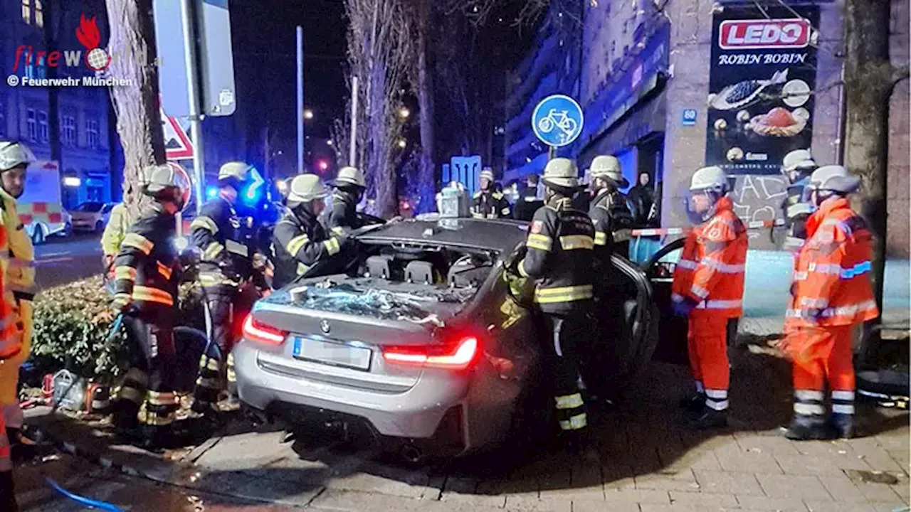 Schwere Verkehrsunfall in München: Zwei Schwerverletzte gerettet