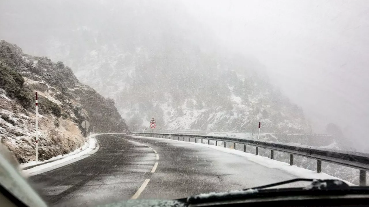 Un accident de car fait au moins deux morts et cinq blessés graves à Porté-Puymorens, dans les Pyrénées-Orient