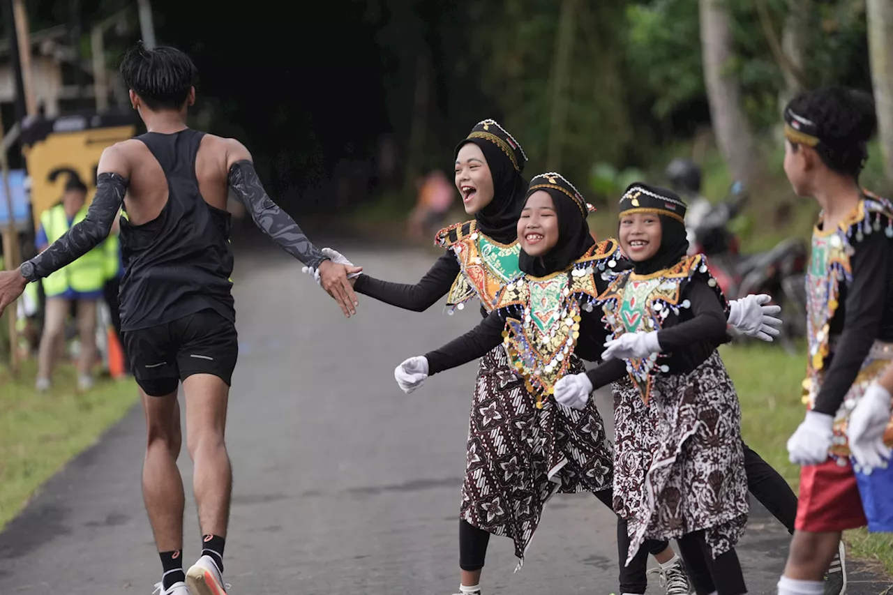 Berbagai Pihak Membantu Menghangatkan Acara Bank Jateng Borobudur Marathon 2024