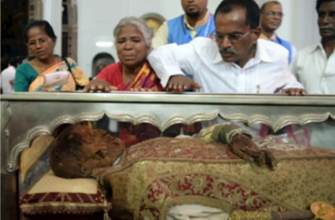 Thousands attend St Francis Xavier’s relics exposition in Goa