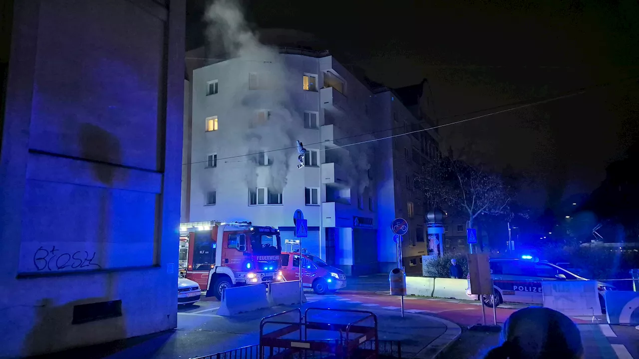 Feuer-Alarm in Wien-Fünfhaus: Eine Familie flieht durchs Fenster