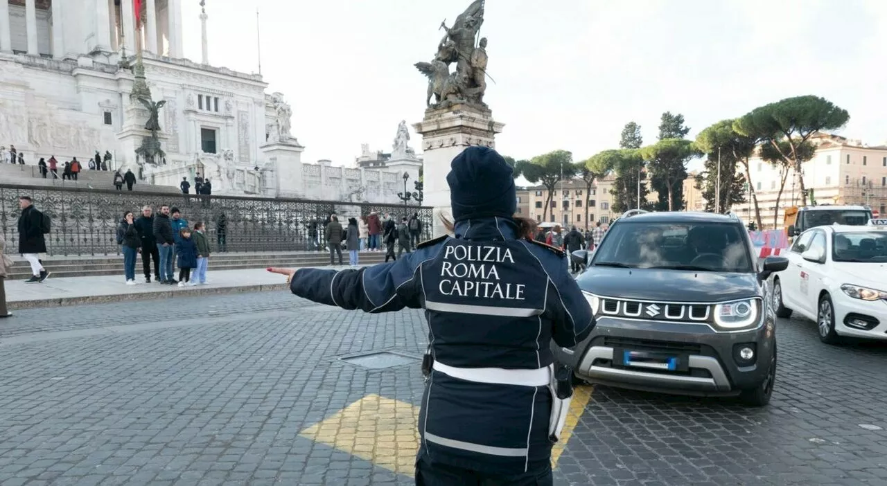 Roma, blocco auto per la domenica ecologica: chi può circolare oggi? Ztl Fascia Verde, orari e mappa