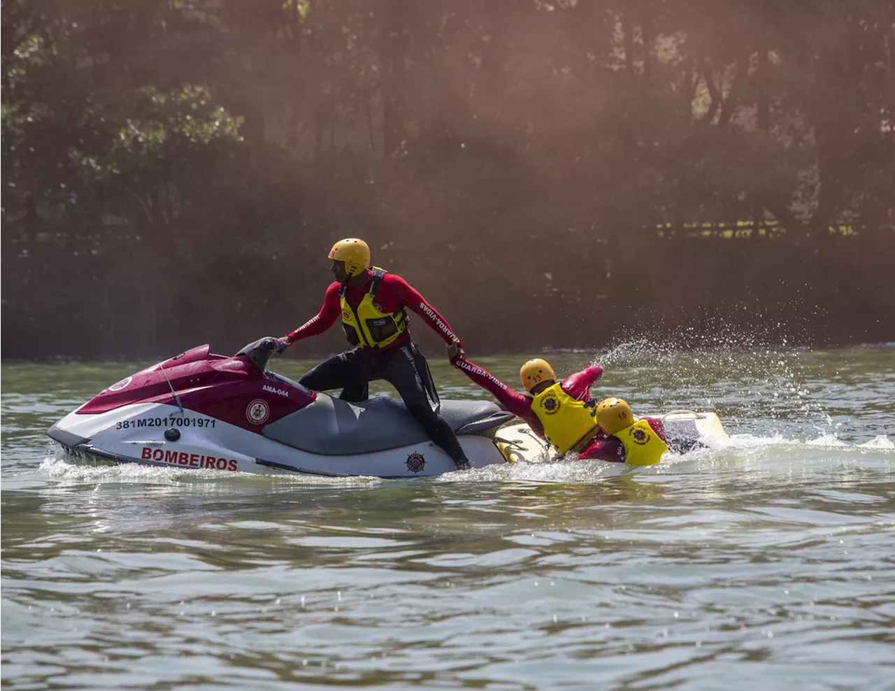 Corpo de Bombeiros inicia Operação Verão no Rio neste domingo com médicos em motos aquáticas