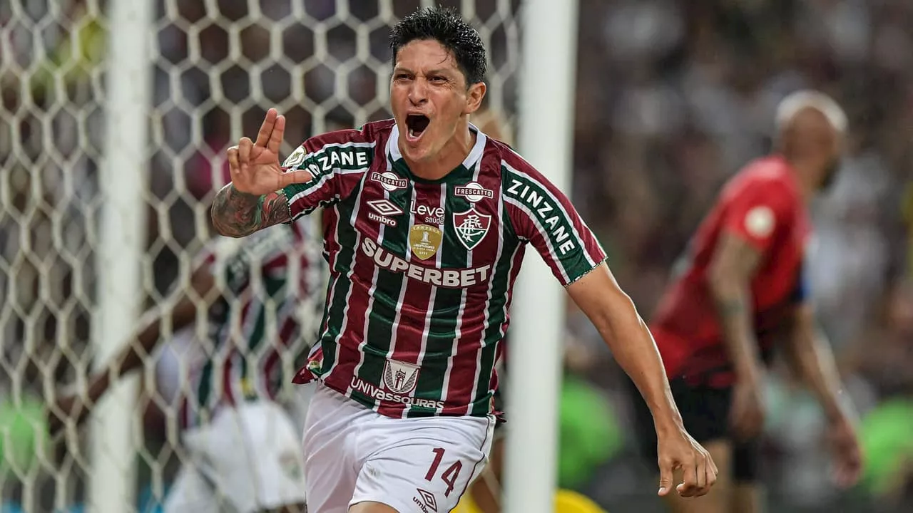 Torcedores do Fluminense se irritam com Kauã Elias no lugar de Cano