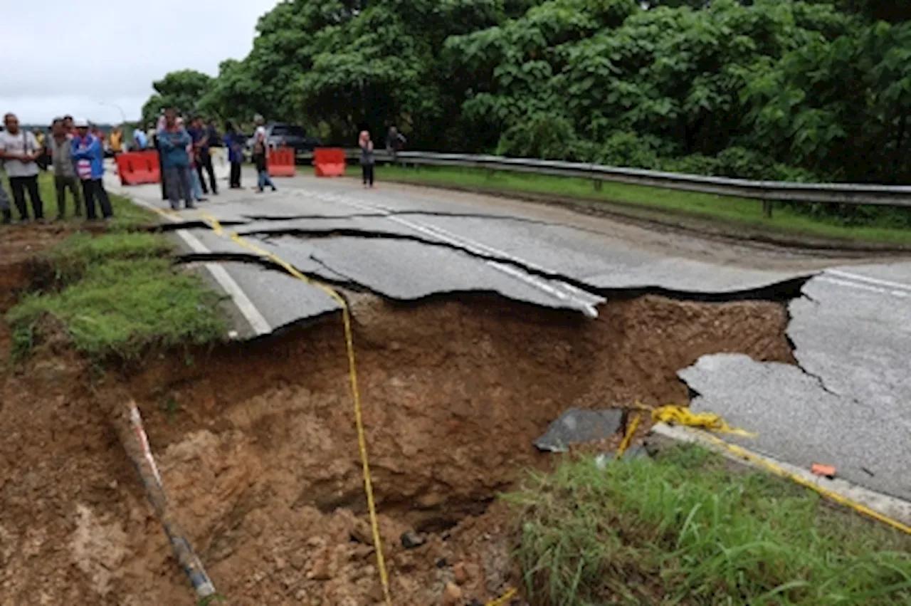 Kelantan Public Works Department Detects Ten Landslides Due to Recent Floods