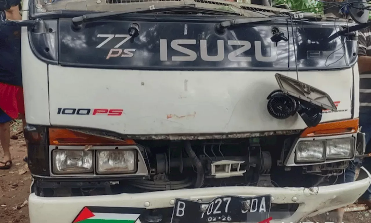 Bus Terguling di Jalur Puncak Bogor, 1 Orang Tewas dan 18 Luka