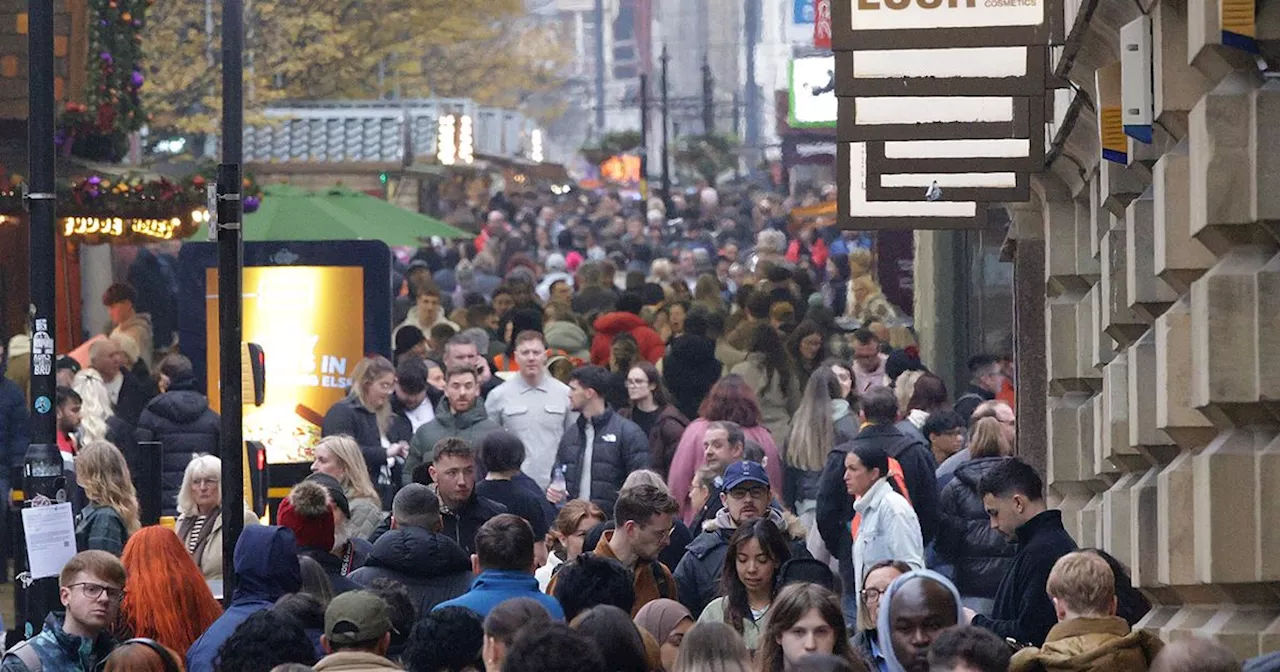 Greater Manchester Police Warns of Distraction Thefts Ahead of Christmas