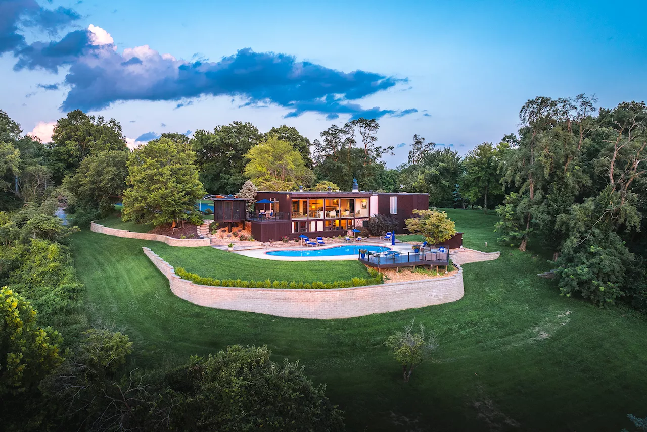 Frank Lloyd Wright-Linked Illinois Mansion With Stunning St. Louis Arch Views For Sale