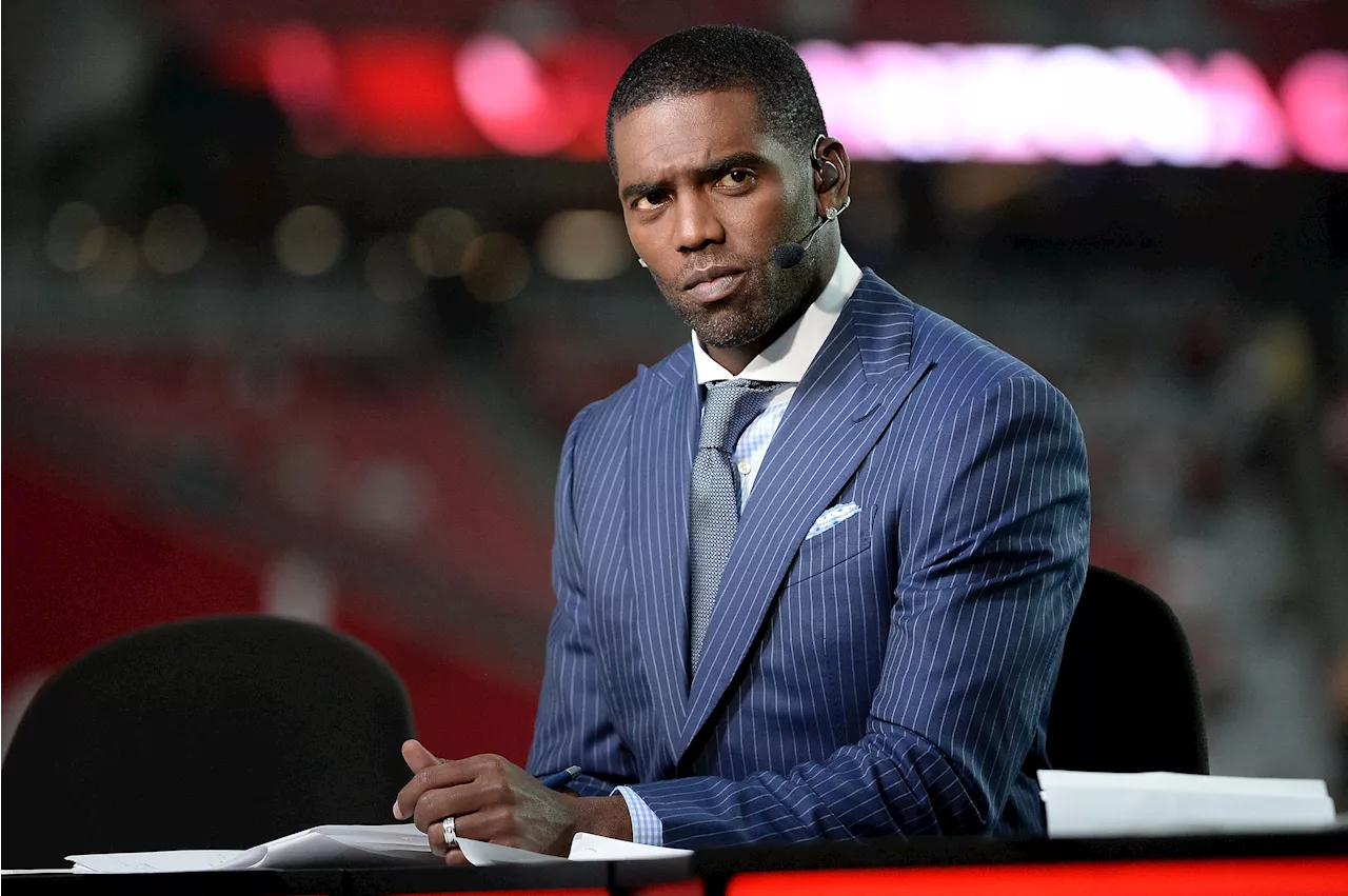 Vikings Legend Randy Moss Asks for Prayers Due to 'Internal Battle'