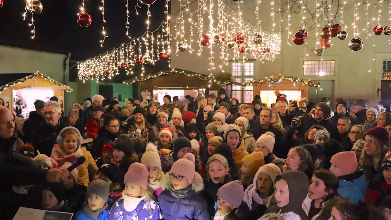 Viel Volk beim Maria Lanzendorfer „Adventzauber“