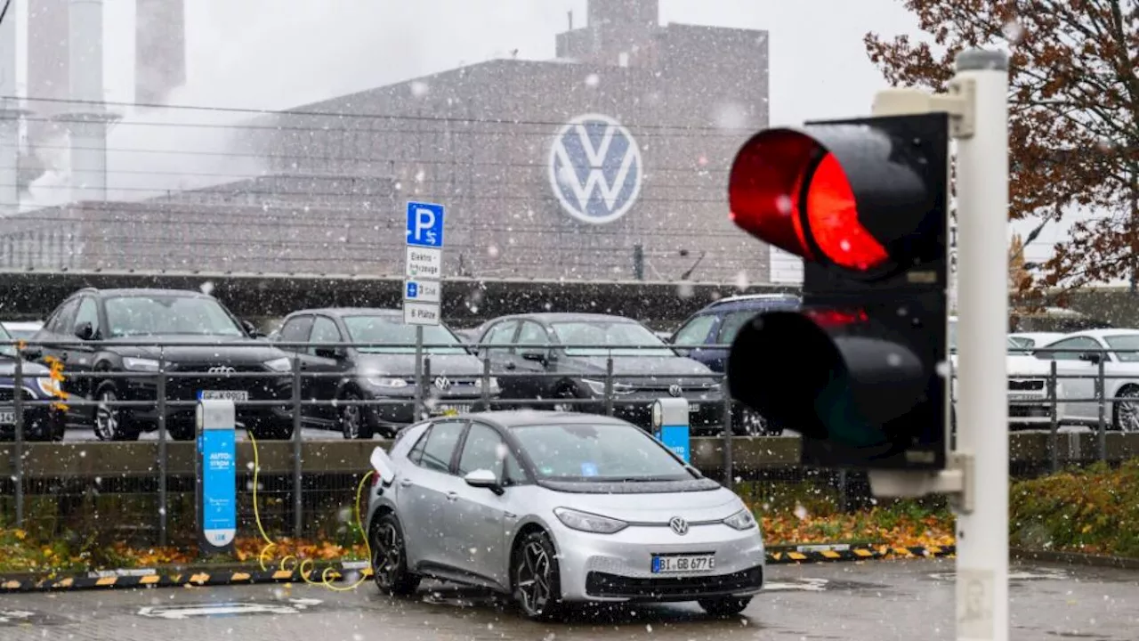 Volkswagen bereitet sich auf mögliche Auswirkungen von Warnstreiks am Montag vor