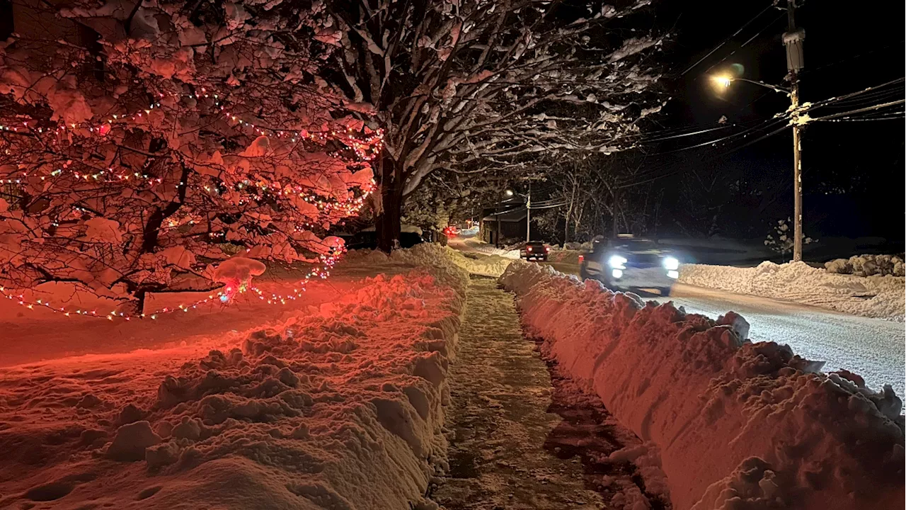 Heavy snow blankets parts of the U.S. during busy holiday travel weekend