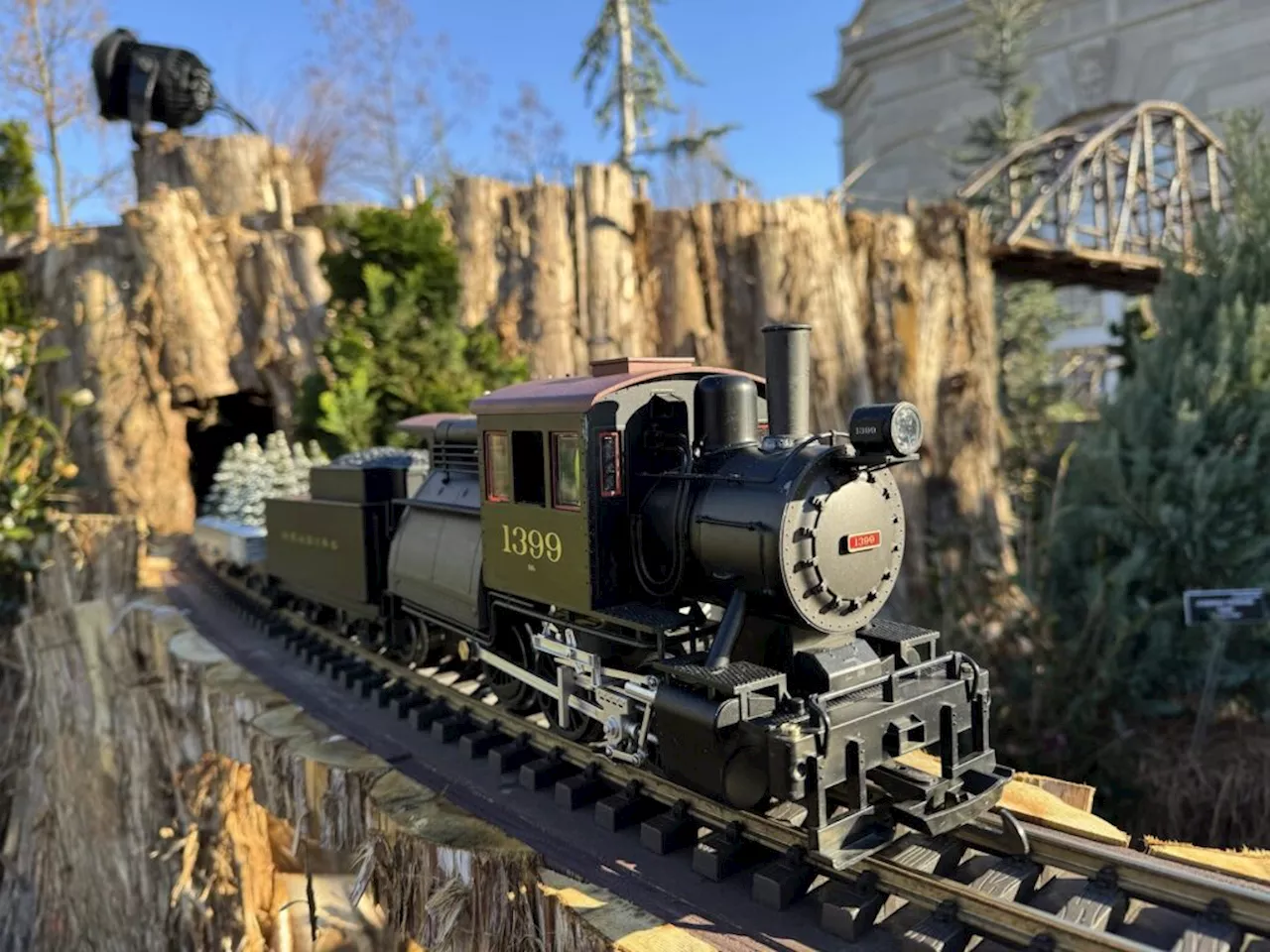 Season's Greenings Returns to U.S. Botanic Garden with Model Trains and Holiday Decor