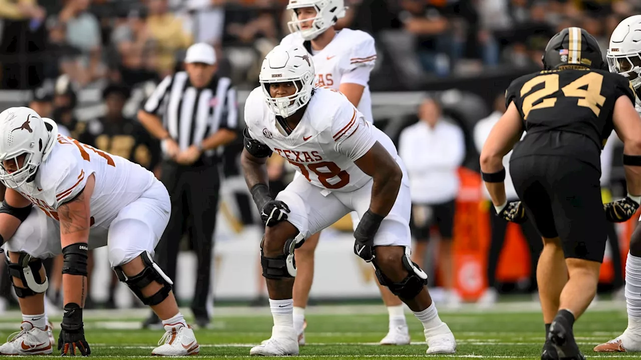 Texas Longhorns OT Kelvin Banks Jr. Suffers Injury vs. Texas A&M Aggies