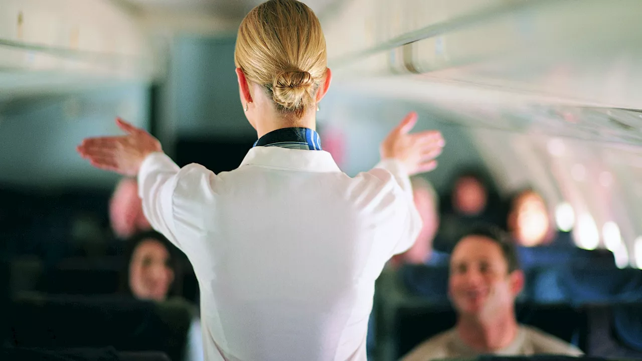 Veteran Flight Attendant's Kindness Stands Out Amidst Irate Customers