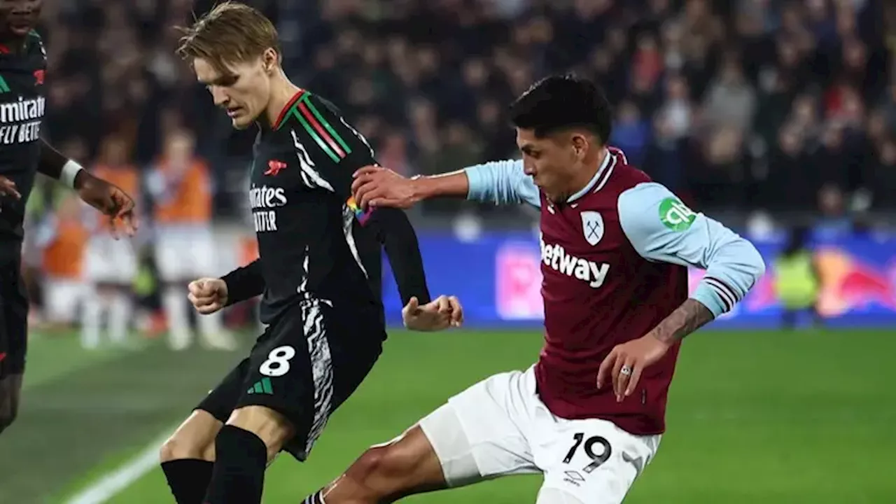 Edson Álvarez relegado a la banca en la derrota del West Ham frente al Arsenal