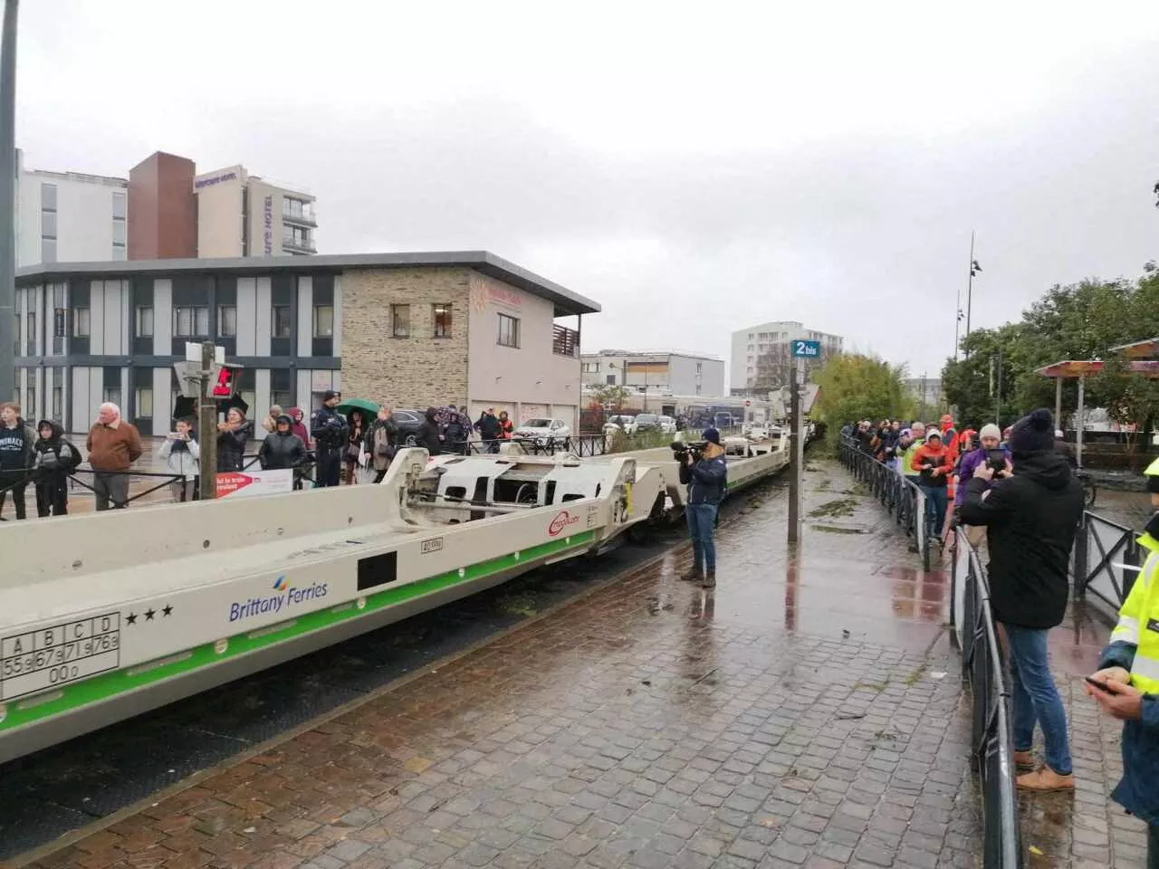 Ligne de ferroutage à Cherbourg : le premier train passe le test avec succès