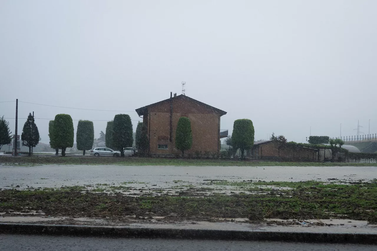 Maltempo Emilia Romagna, frane e allagamenti a Forlì e Cesena