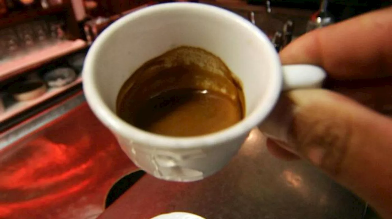 Caffè, offrirlo è un atto di gentilezza per 9 italiani su 10