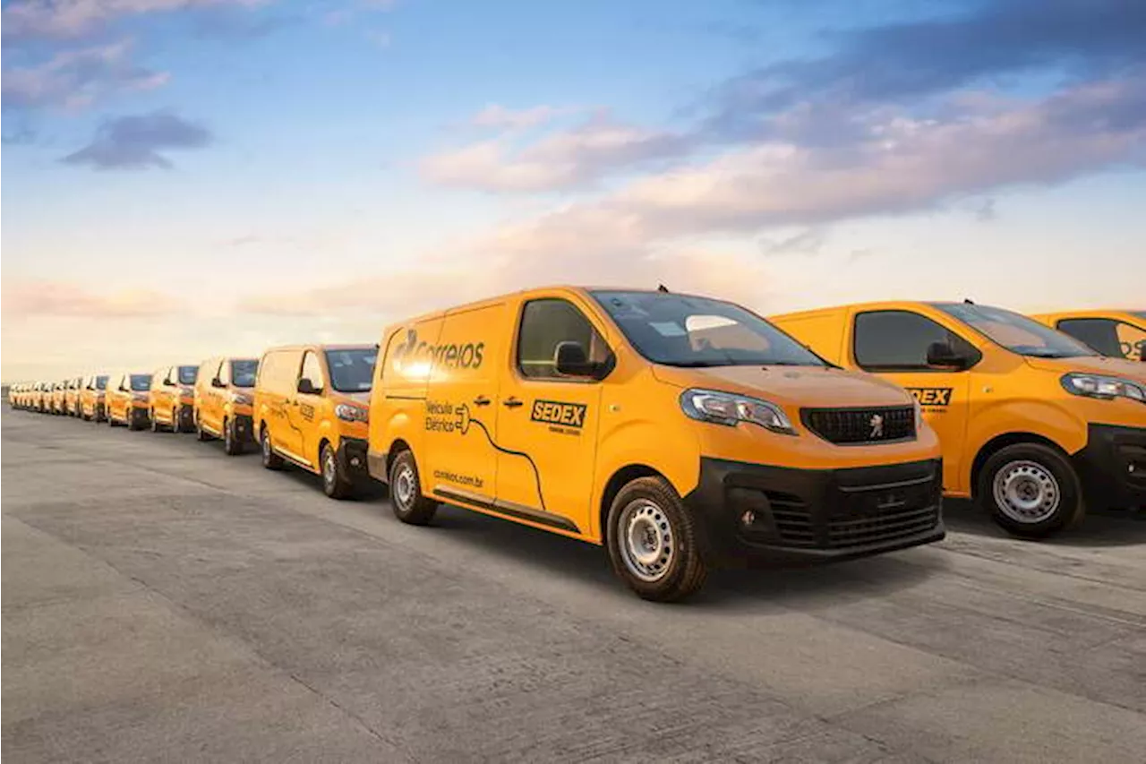 Stellantis entrega frota de veículos elétricos para Correios