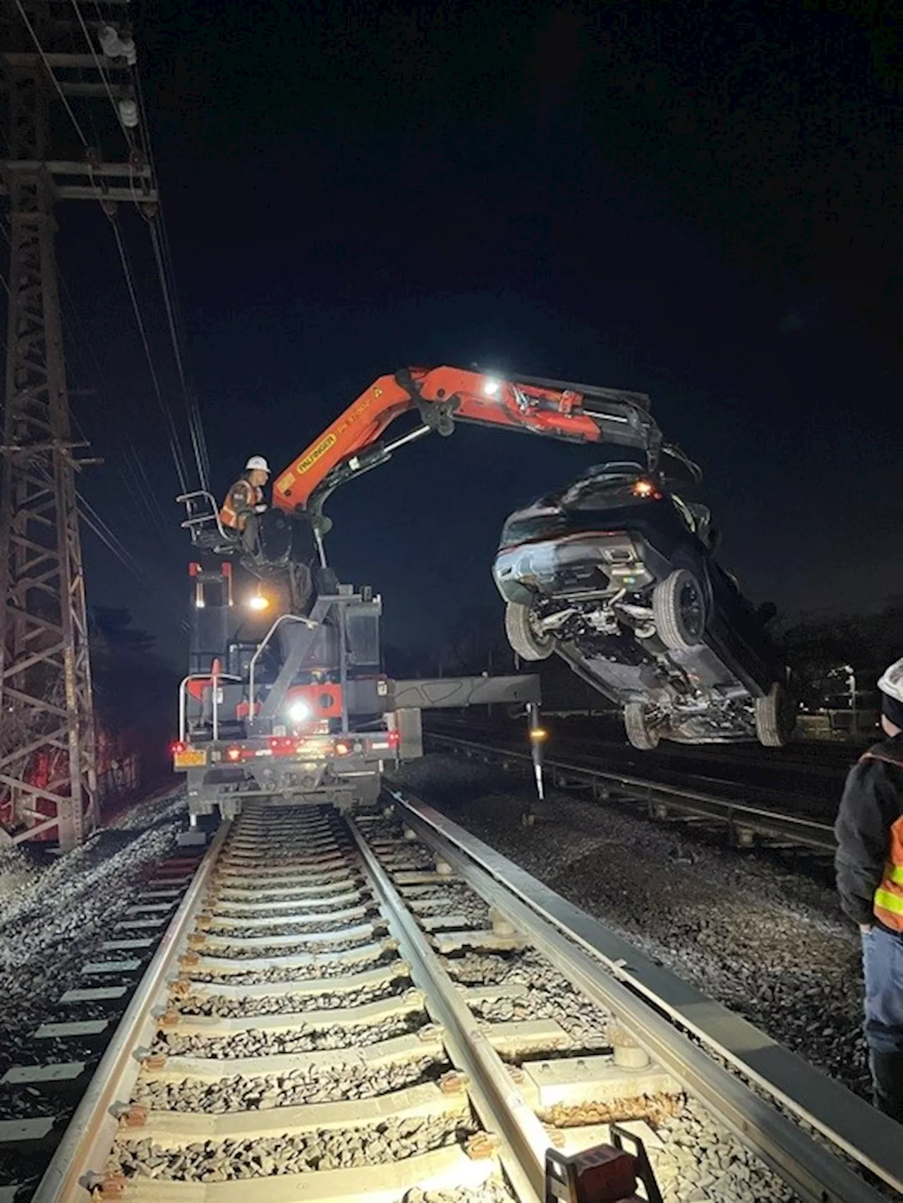 Alleged drunk driver from Brooklyn arrested for driving SUV on LIRR tracks