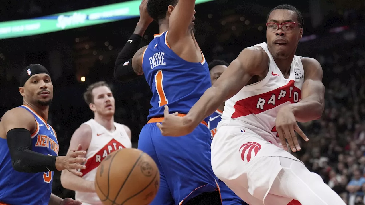 Raptors F Scottie Barnes leaves game against Knicks because of sprained right ankle