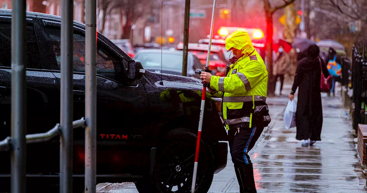 U.S. 'fondness for tall SUVs and pickups' compounding risks for pedestrians in crashes, IIHS study finds