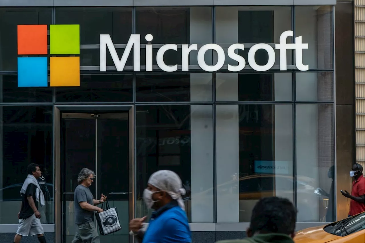 Los activistas instan a Microsoft y Amazon a debatir si incluyen bitcoin en su balance financiero