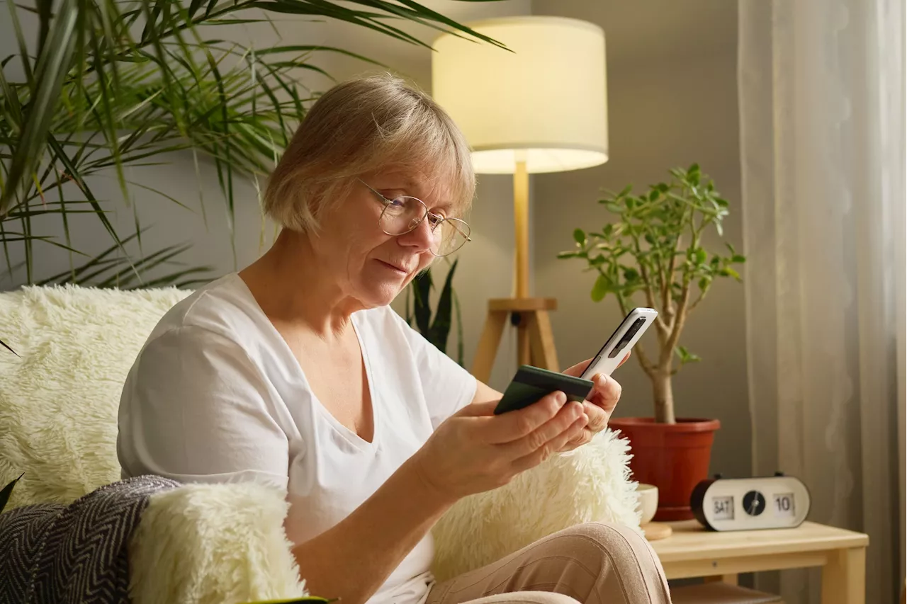 Un téléphone portable pour seniors épinglé pour surexposition aux ondes en France