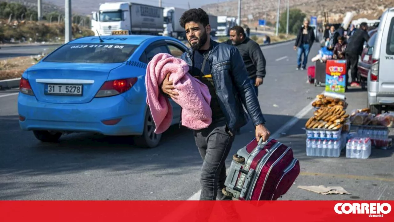 Milhares de refugiados regressam à Síria após queda de Bashar al-Assad