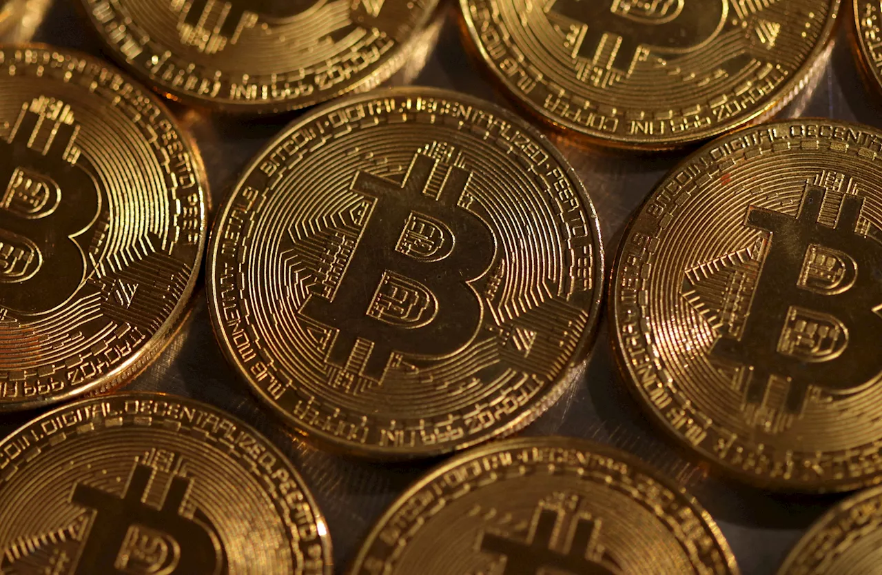 Bitcoin recua e fica abaixo dos US$ 100 mil, sem novos estímulos para alta