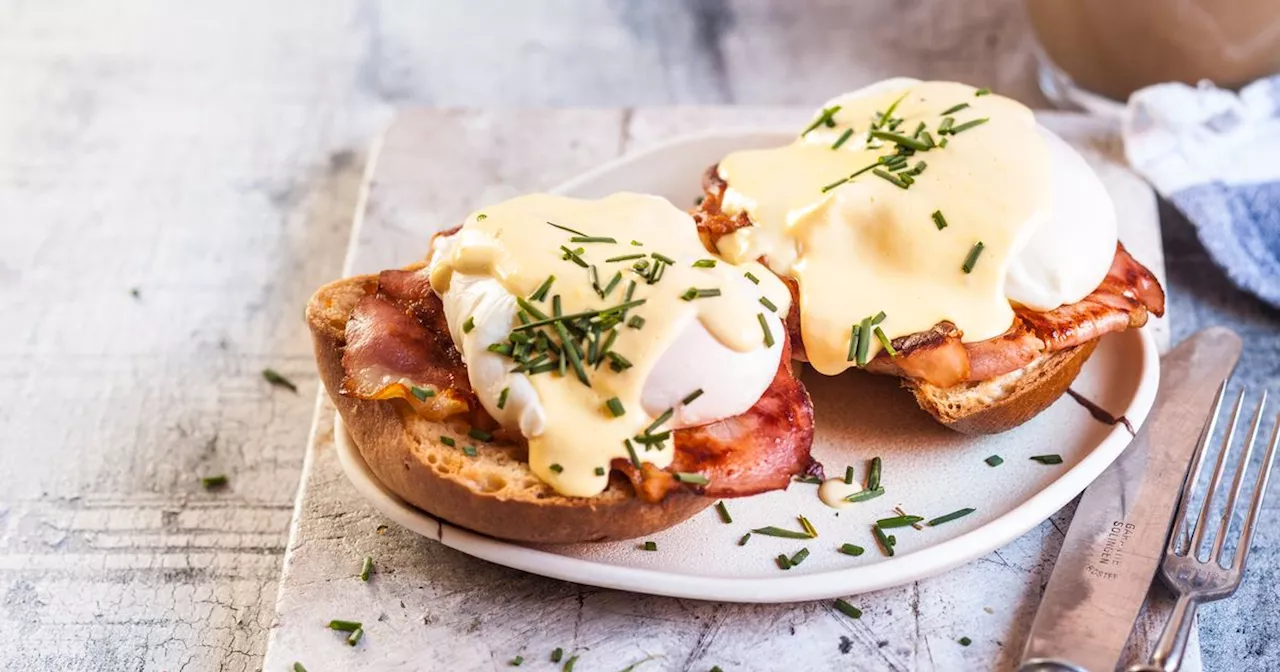 Mary Berry's tip for making 'classic' eggs benedict recipe at home