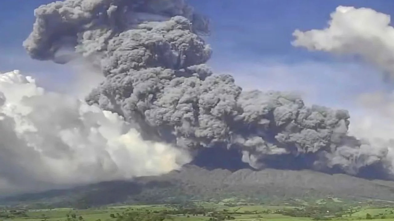 4.000 Meter hohe Aschesäule: Vulkanausbruch auf den Philippinen – Tausende Menschen müssen sich in Sicherheit bringen