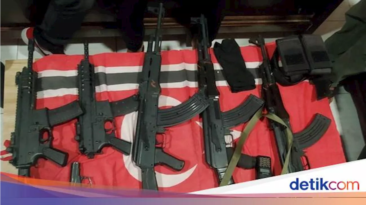 Viral Berpose Pakai AK-47 dan Bendera Bulan Bintang, Pria di Aceh Ditangkap