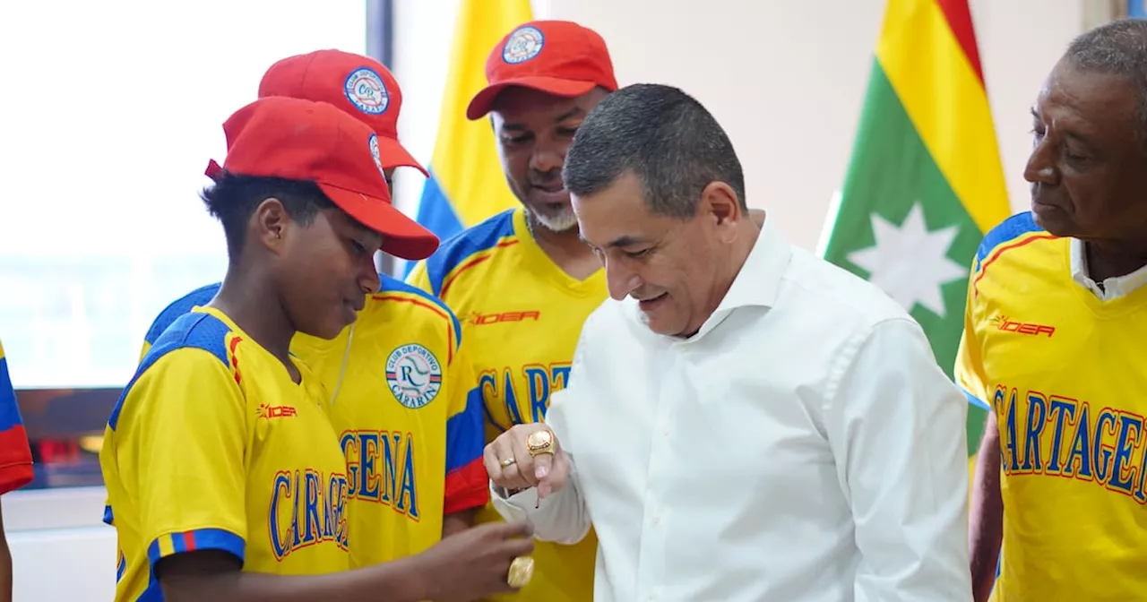 ¿Por qué a Dumek Turbay no le gusta tanto el béisbol, pero igual lo apoya?