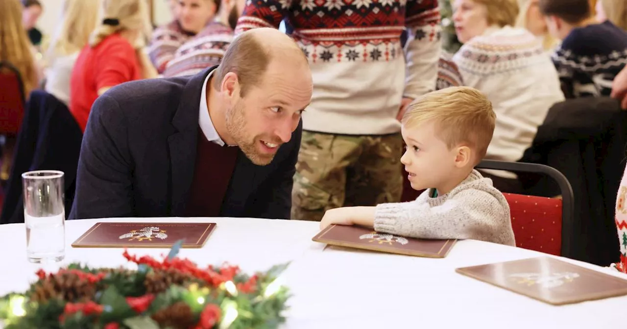 Le prince William entouré d’enfants : ces moments complices immortalisés par des photographes