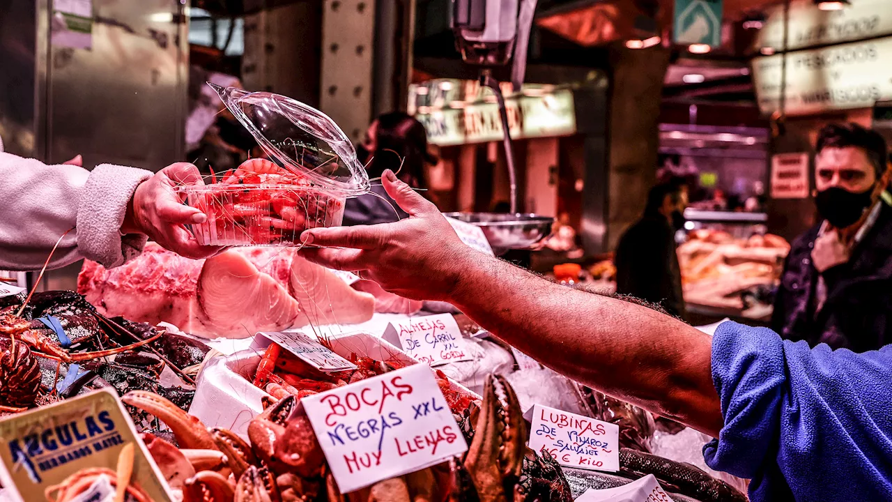 Dos de cada tres españoles harán la cena de Navidad de promoción en promoción