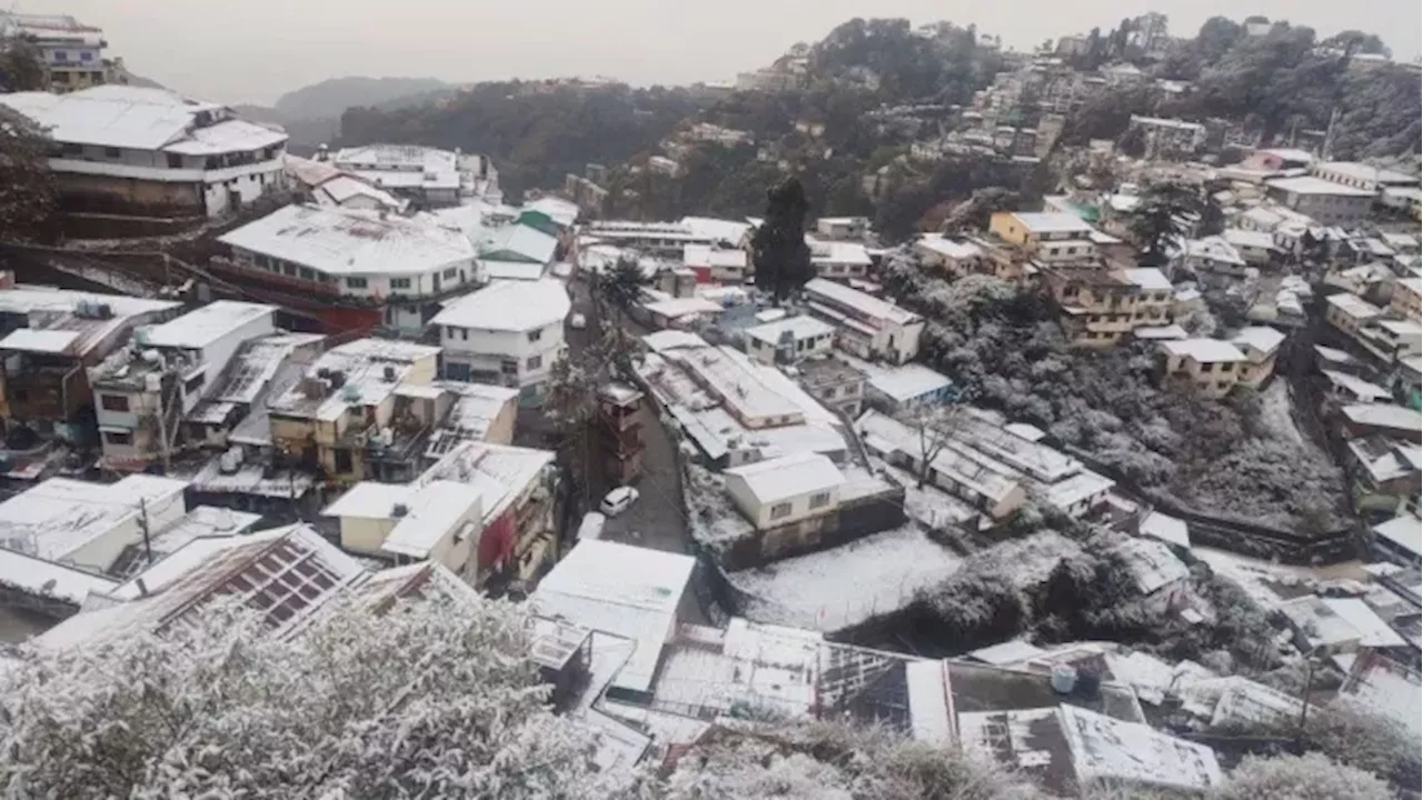 नैनीताल-औली समेत उत्तराखंड के इन जगहों पर जबरदस्त बर्फबारी, 12 जिलों में शीतलहर की चेतावनी