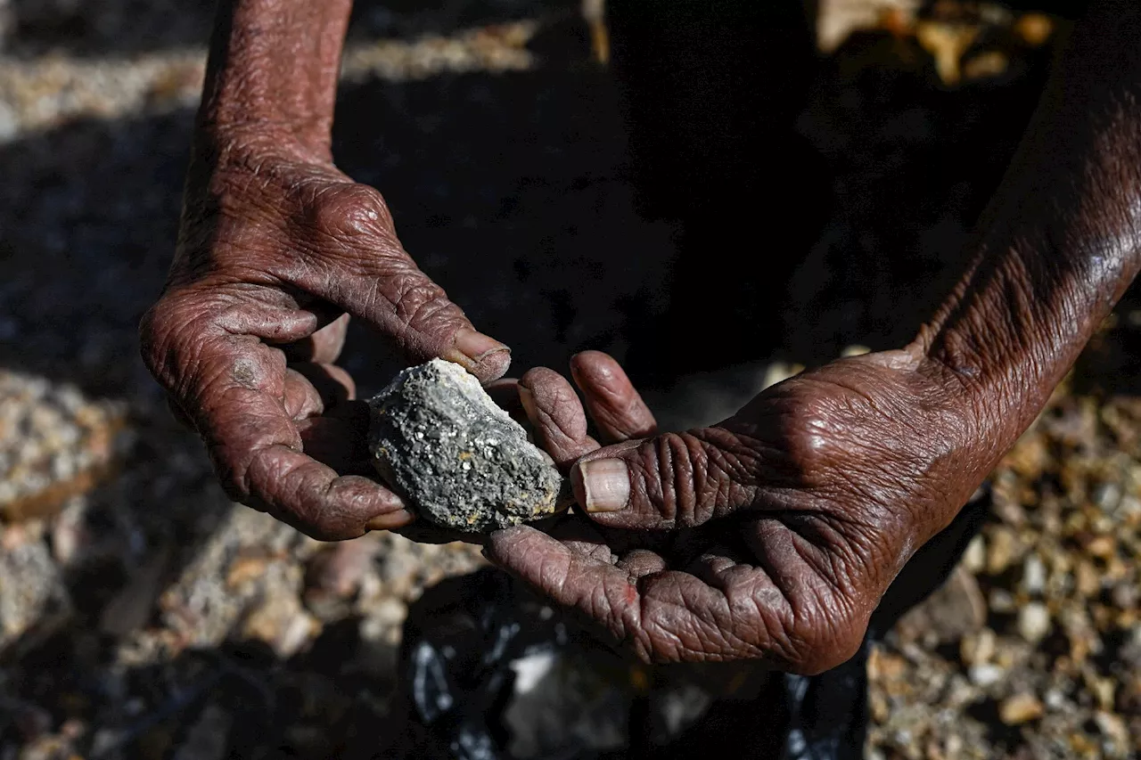 Salvador: Bukele veut relancer l'extraction minière interdite depuis 2017