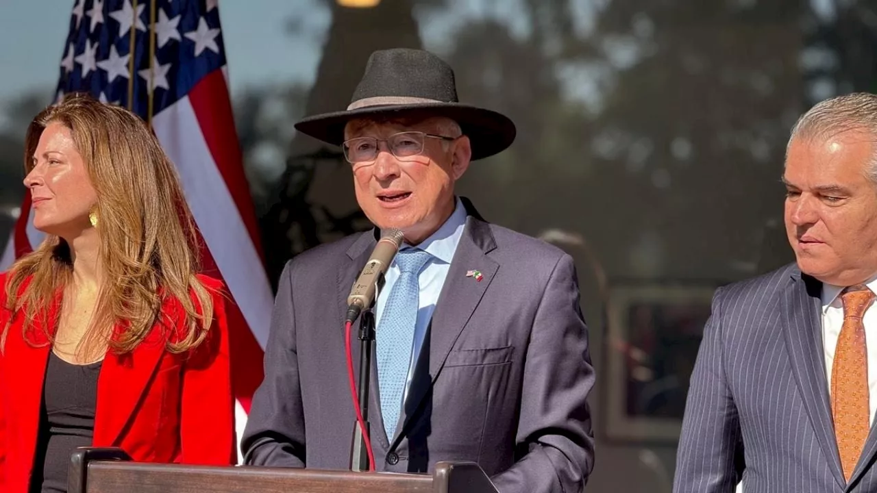 Ante amenazas de Trump, Ken Salazar reconoce que el T-MEC está en “riesgo”