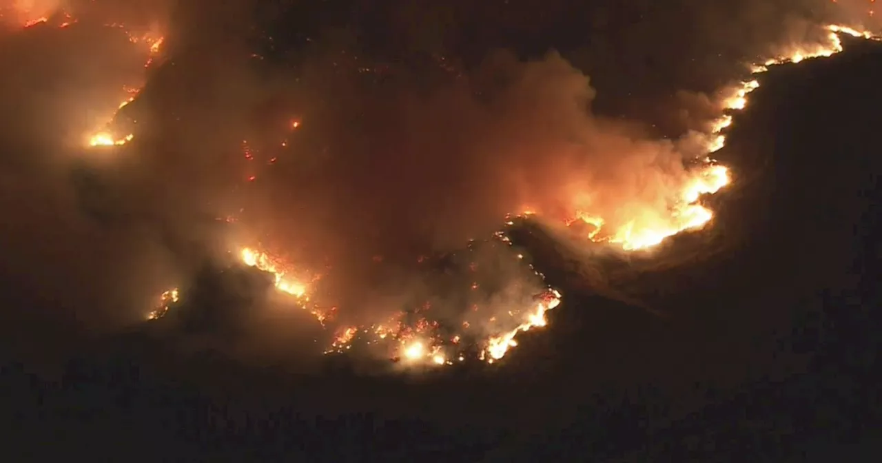 Franklin fire in Malibu triggers evacuations, spreads rapidly in early morning hours