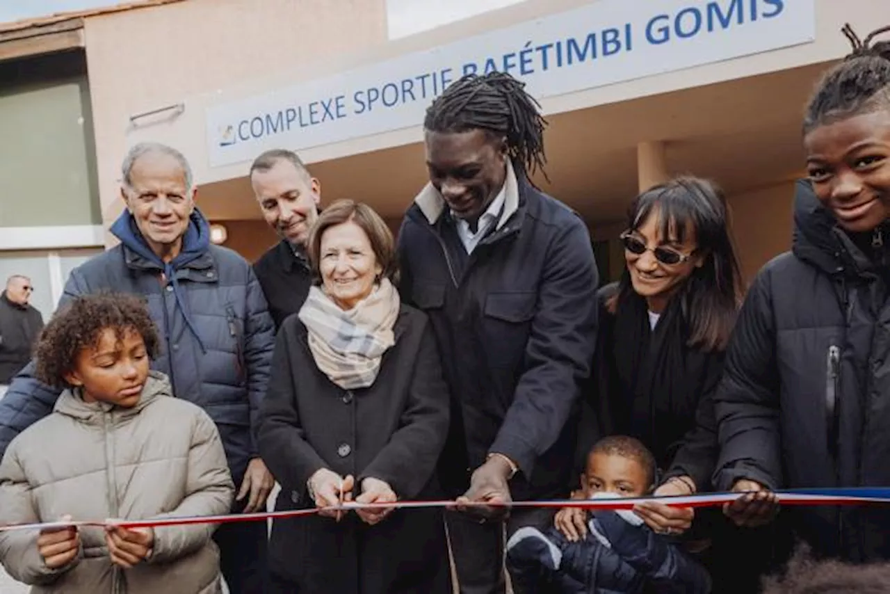 Un complexe sportif au nom de Bafétimbi Gomis inauguré à Toulon