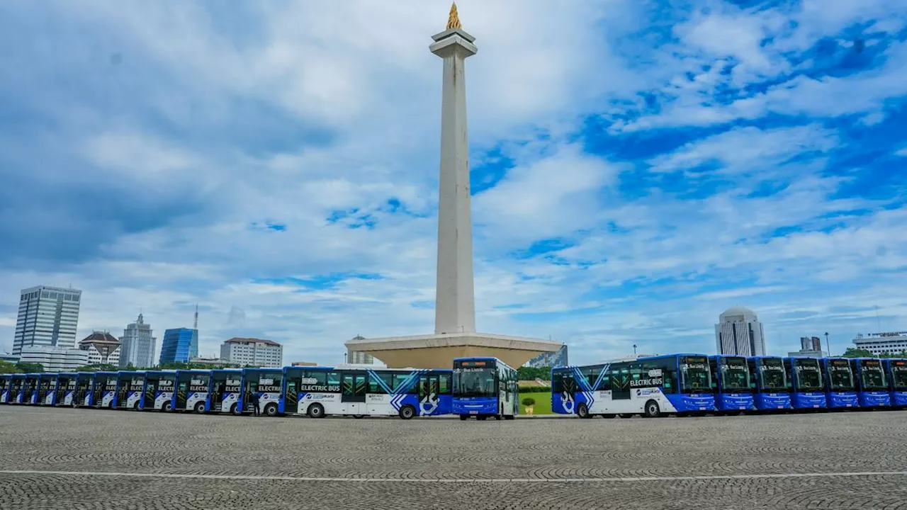 Transjakarta Luncurkan 200 Bus Listrik untuk Capai Target Kurangi Emisi Karbon