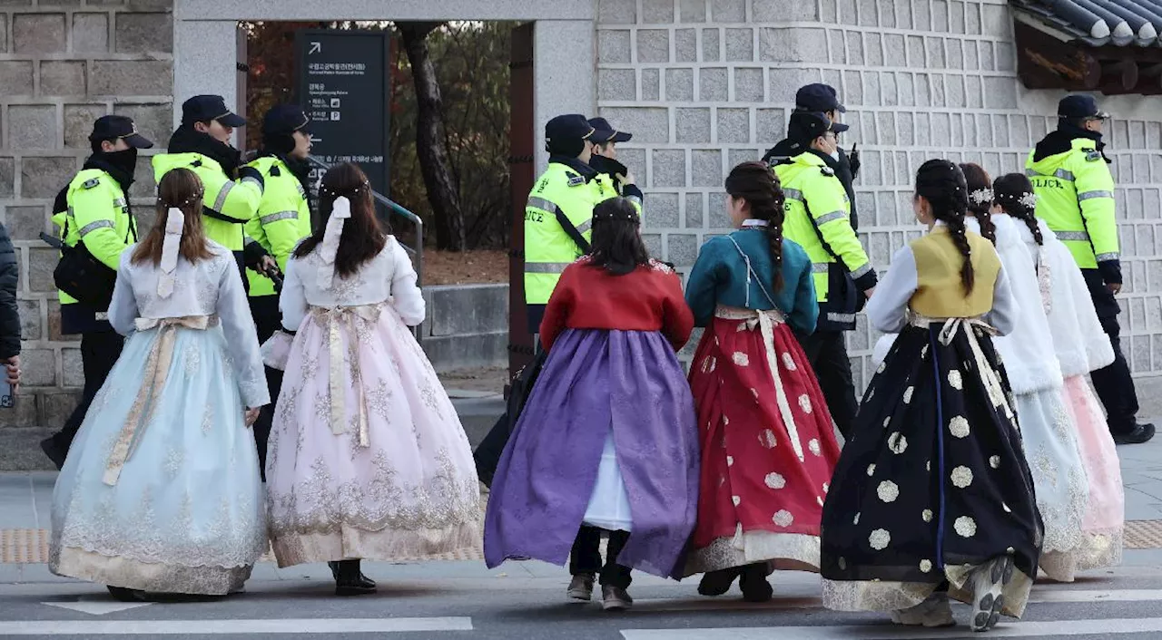 “연회 취소하고, 외국인 관광객 술렁”…정국 불안에 호텔업계 직격탄