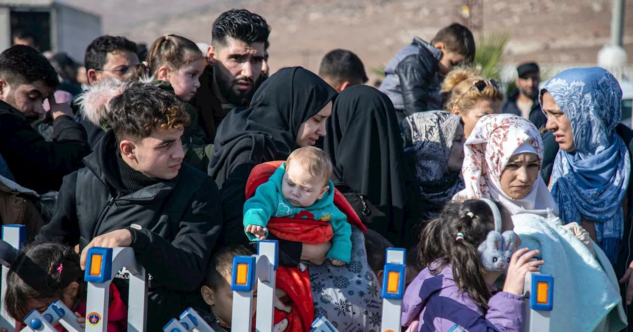 Government pauses decisions on Syrian asylum claims after rebels take over